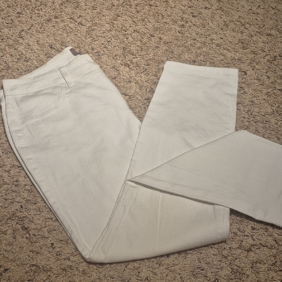 Chico's White Straight Leg Ankle Jeans Size 1 - Picture 5 of 5